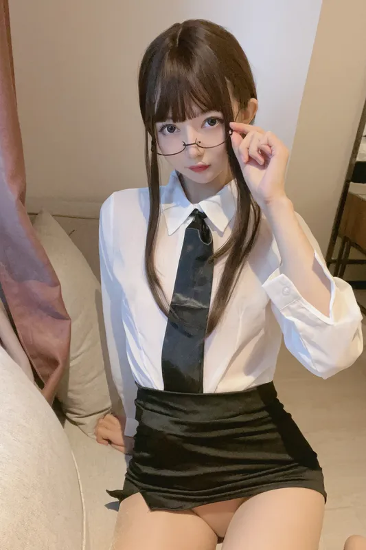 51酱 NO.010 肉丝眼镜娘 - 51酱